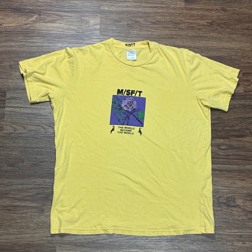Misfit Mad Minds 50/50 The World Became The World Rose T Shirt Mens L Yellow